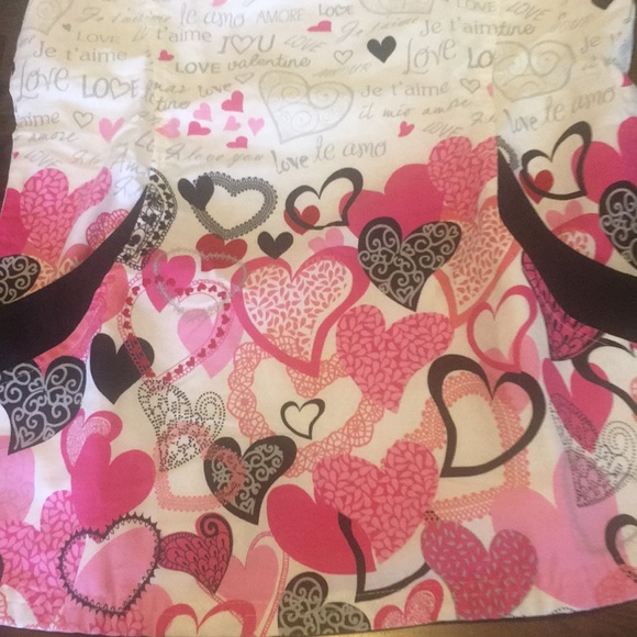 NWOT Uniform Advantage Printed Top Small - Picture 5 of 6